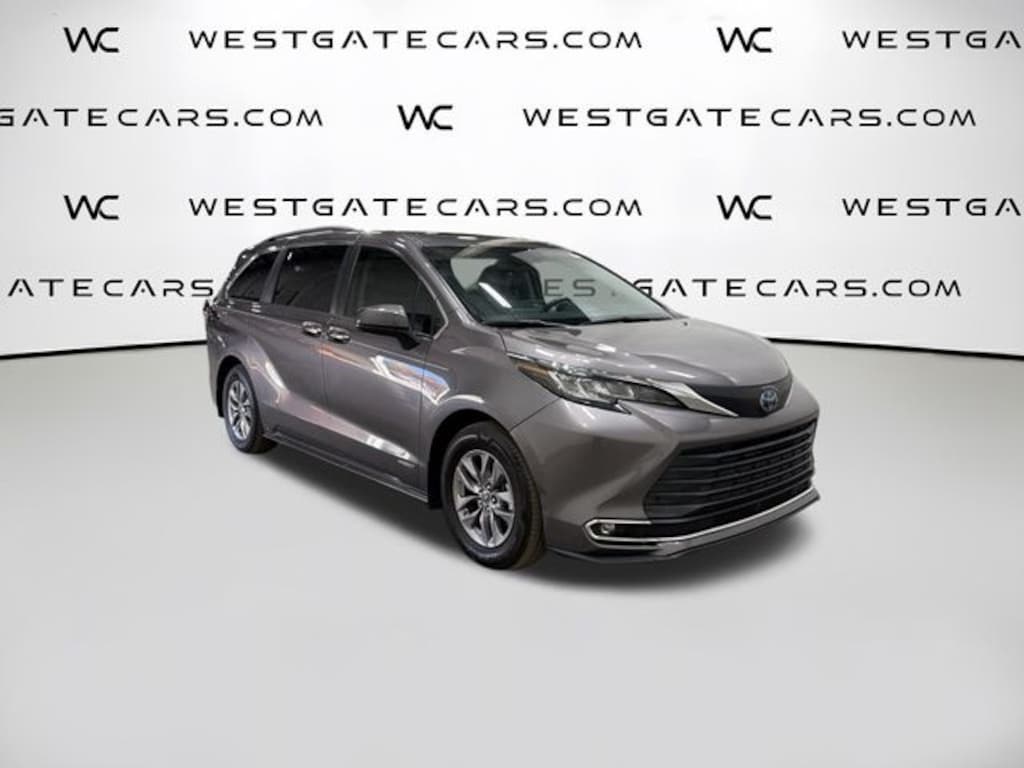 Used 2021 Toyota Sienna XLE 8 Passenger Van