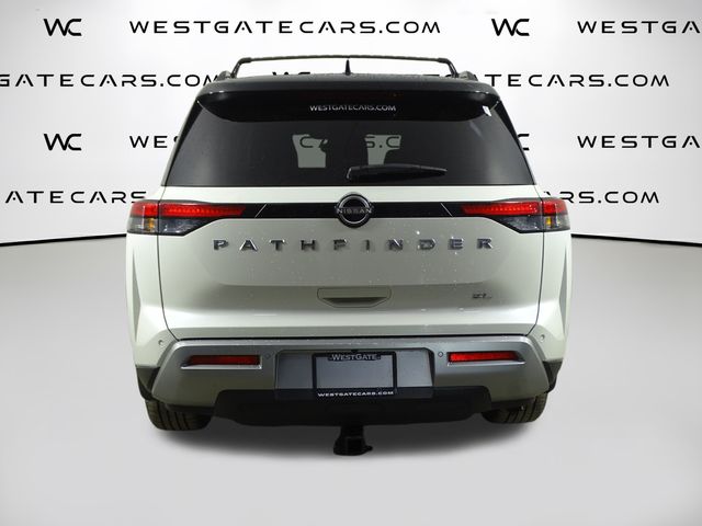 2022 Nissan Pathfinder SL photo 4