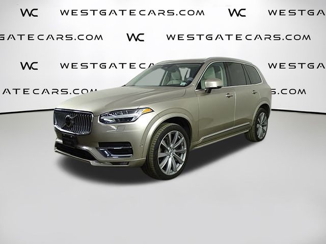 2023 Volvo XC90 Plus's photo