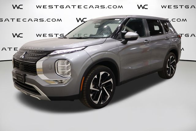 2022 Mitsubishi Outlander SE's photo