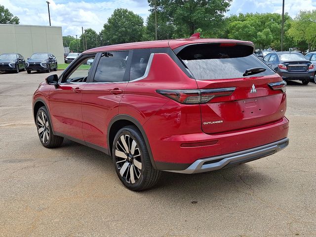 2025 Mitsubishi Outlander SE photo 3
