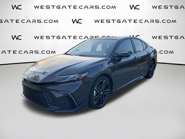 2025 Toyota Camry XSE Hybrid's photo