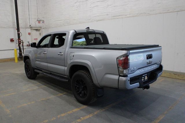 2018 Toyota Tacoma Limited V6 photo 3