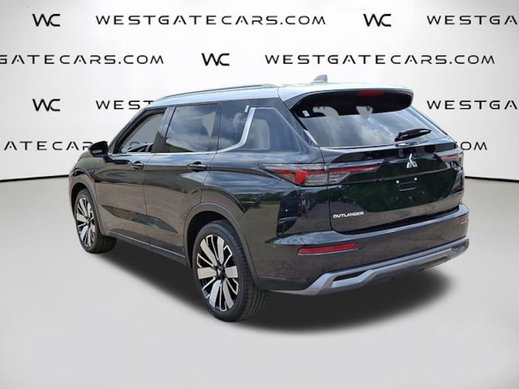 New 2025 Mitsubishi Outlander Platinum Edition SUV