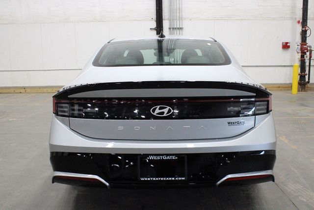 2024 Hyundai Sonata SEL photo 4