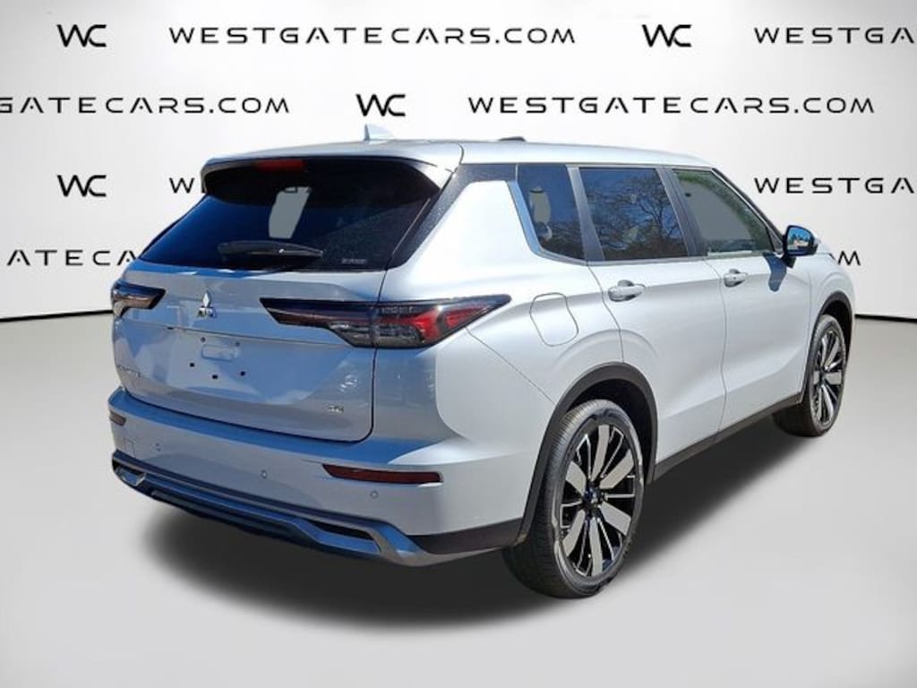 New 2025 Mitsubishi Outlander SE SUV