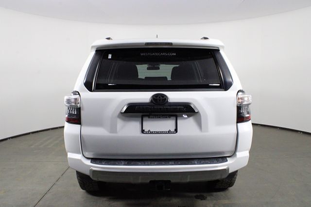2018 Toyota 4Runner TRD photo 2