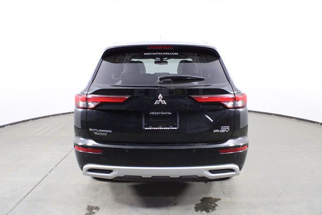 2024 Mitsubishi Outlander PHEV SEL Platinum photo 4