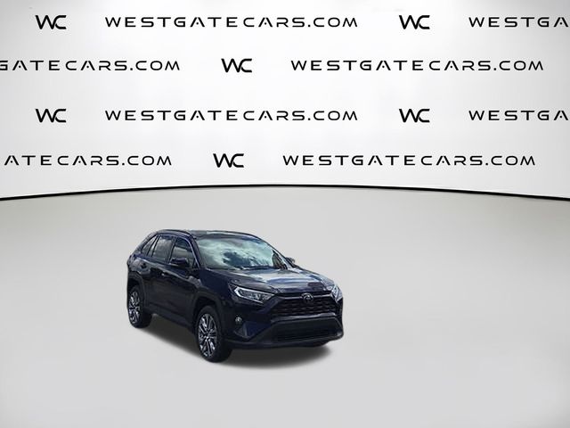 2020 Toyota RAV4 XLE Premium's photo