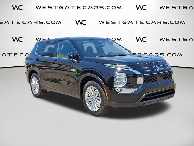 2025 Mitsubishi Outlander Plug-in Hybrid ES's photo