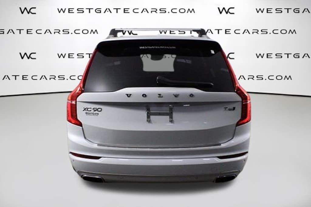 Used 2021 Volvo XC90 T6 Momentum 6 Passenger SUV