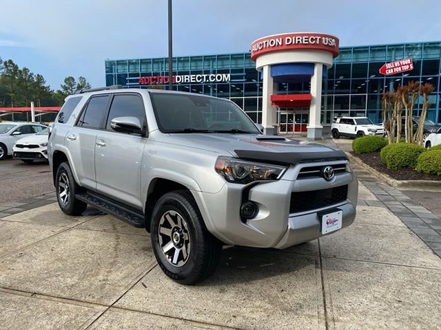 2020 Toyota 4Runner TRD Off-Road Premium photo 2