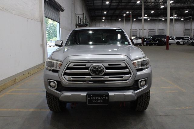 2018 Toyota Tacoma Limited V6 photo 2