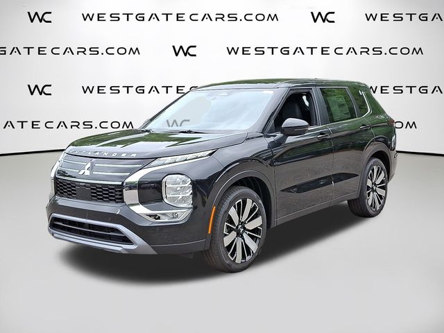 2025 Mitsubishi Outlander SE's photo