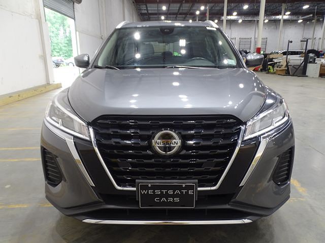 2021 Nissan Kicks SV photo 2