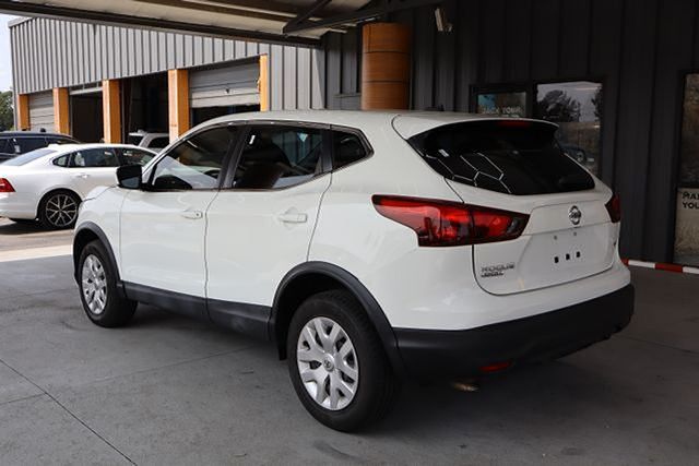 2019 Nissan Rogue Sport S photo 3