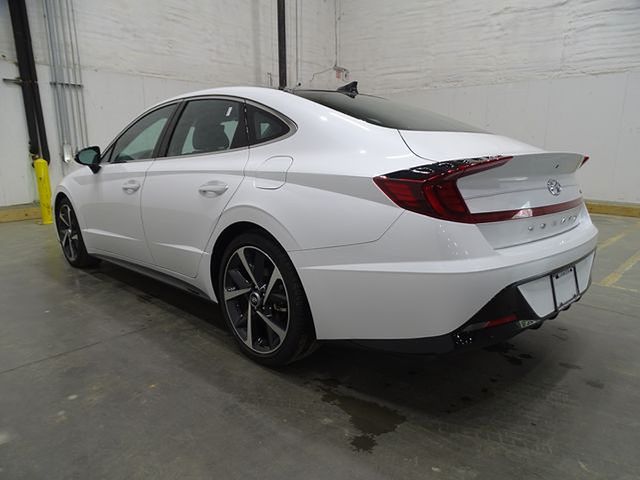 2022 Hyundai Sonata SEL Plus photo 3