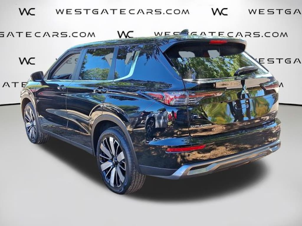 New 2025 Mitsubishi Outlander SE SUV