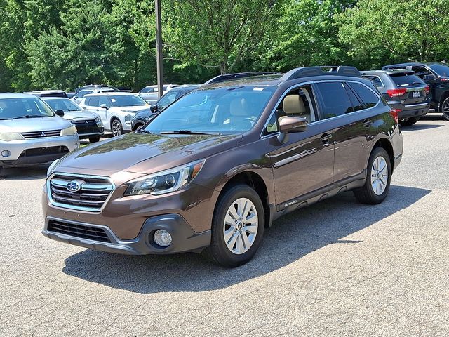 2019 Subaru Outback 2.5i Premium photo 3