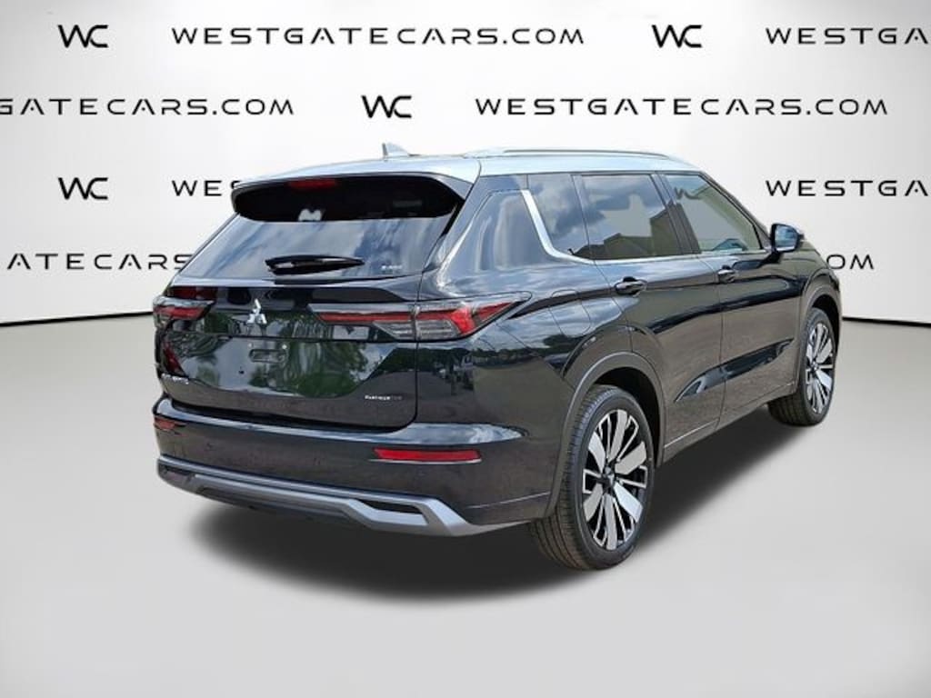 New 2025 Mitsubishi Outlander Platinum Edition SUV
