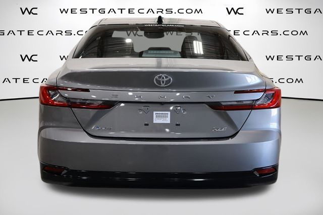 2025 Toyota Camry LE photo 3