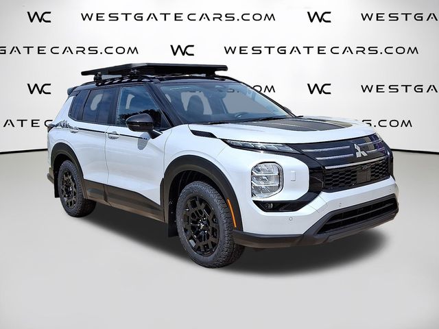 2025 Mitsubishi Outlander Trail Edition's photo