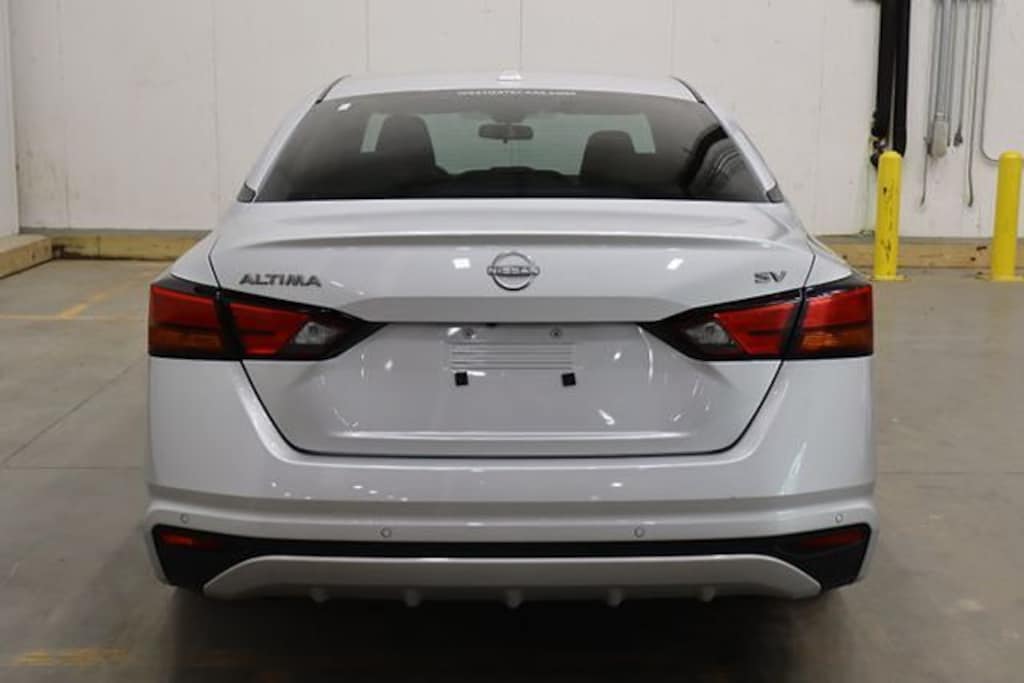Used 2024 Nissan Altima 2.5 SV Sedan