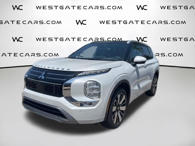 2025 Mitsubishi Outlander SEL 2WD's photo