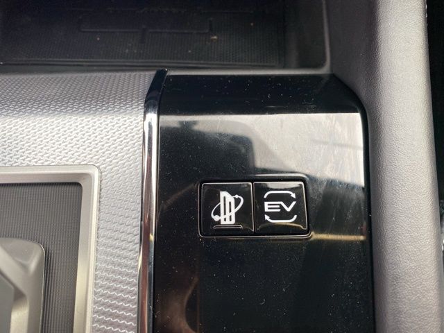 2025 Mitsubishi Outlander Plug-in Hybrid SEL - Photo 29