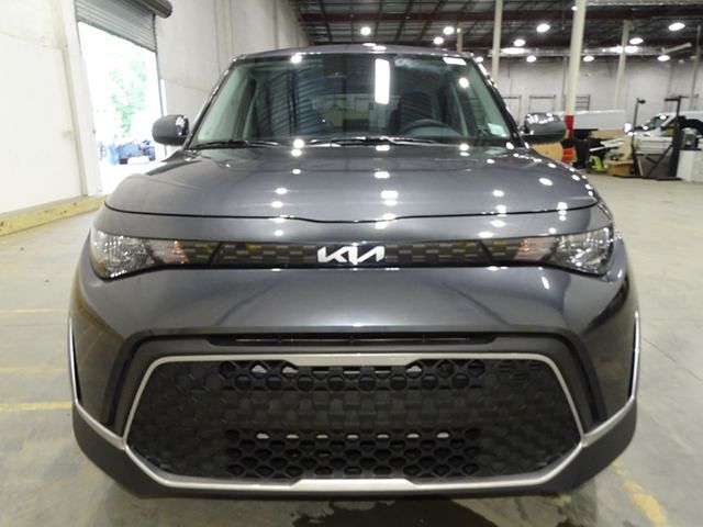 2023 Kia Soul LX photo 2