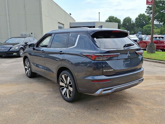 2025 Mitsubishi Outlander SEL photo 3