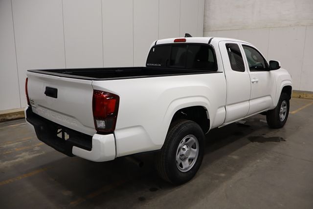 2023 Toyota Tacoma SR photo 4