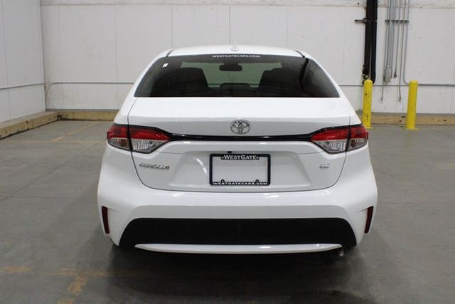 2020 Toyota Corolla LE photo 4