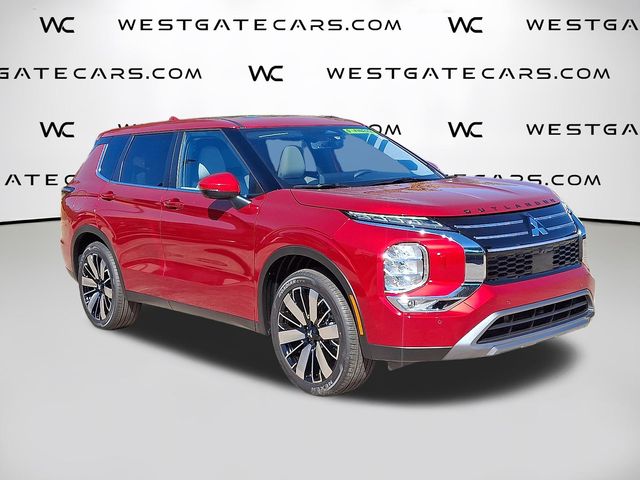 2025 Mitsubishi Outlander SE's photo