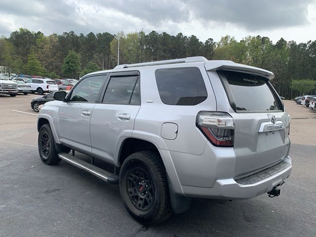 2018 Toyota 4Runner SR5 photo 4