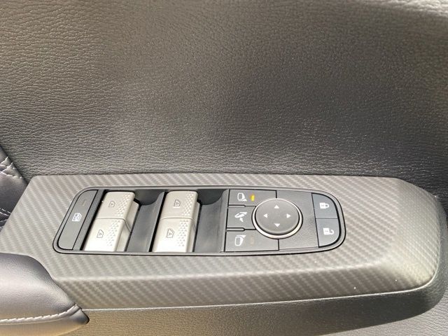 2025 Mitsubishi Outlander Plug-in Hybrid SEL - Photo 17