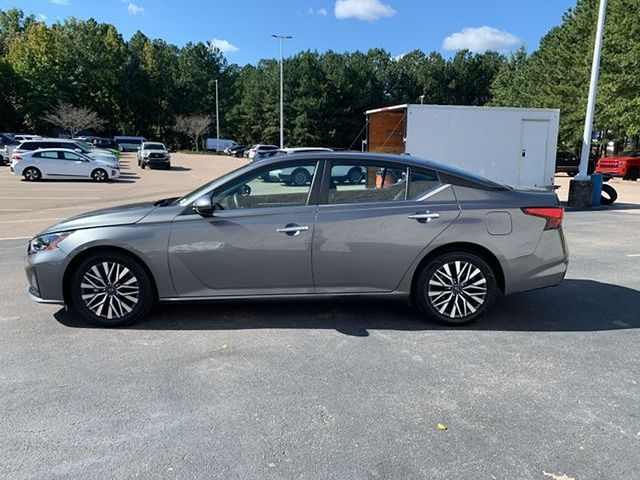 2023 Nissan Altima 2.5 SV photo 4