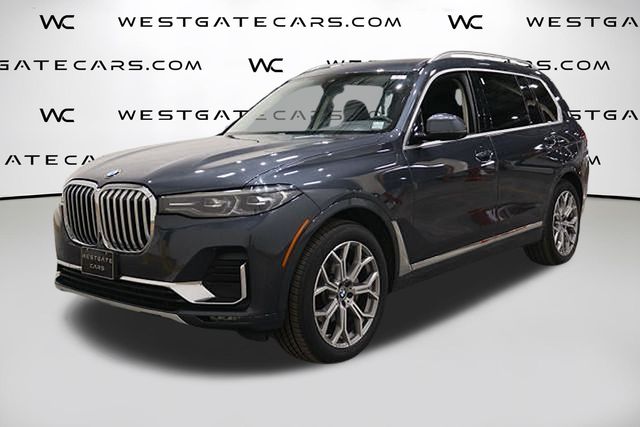 2021 BMW X7 40i's photo