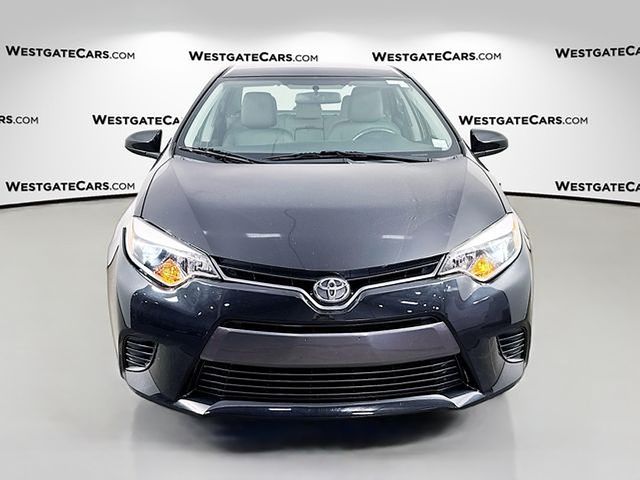 2016 Toyota Corolla LE photo 2