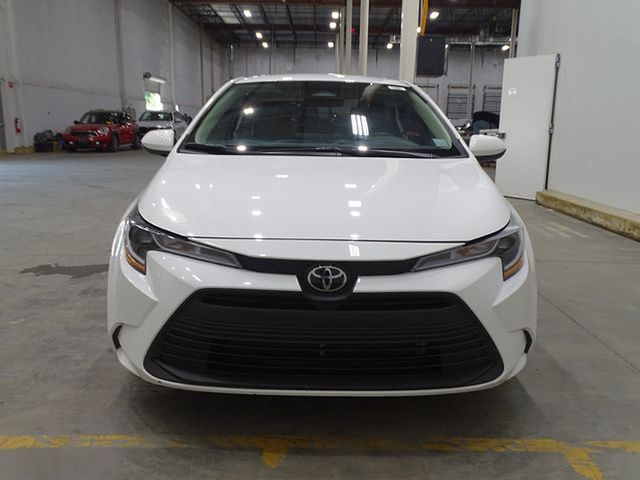 2024 Toyota Corolla LE photo 2