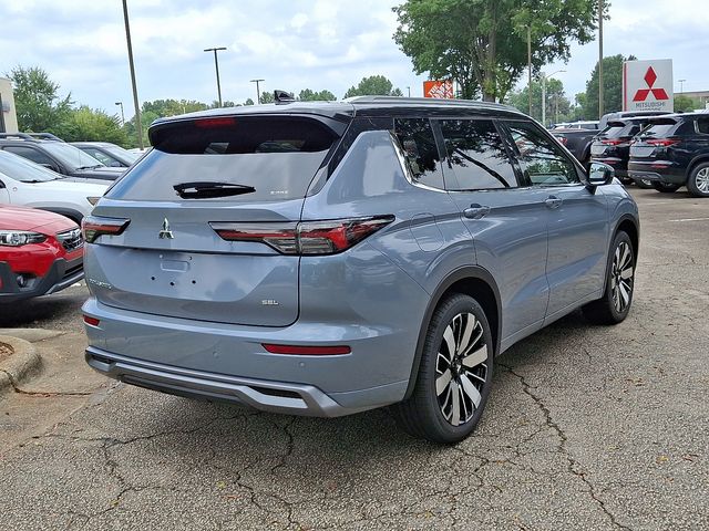 2025 Mitsubishi Outlander SEL photo 4