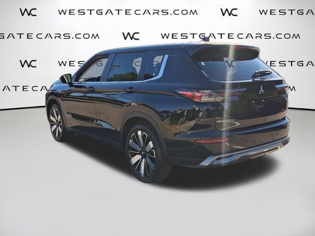 New 2025 Mitsubishi Outlander SE SUV