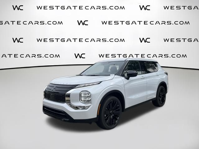 2026 Mitsubishi Outlander LE FWD's photo
