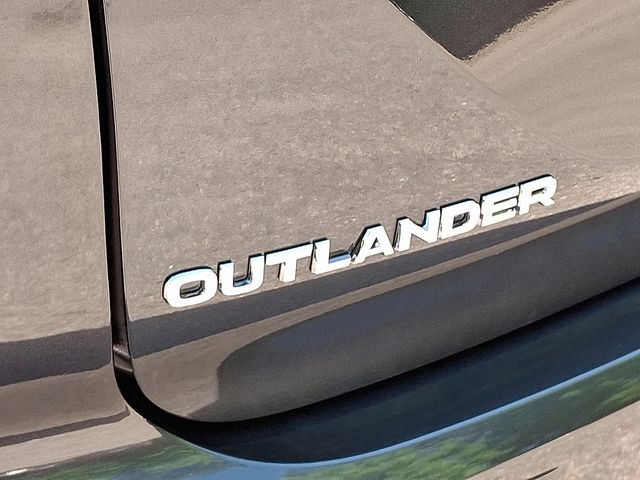 2025 Mitsubishi Outlander Plug-in Hybrid SEL - Photo 15