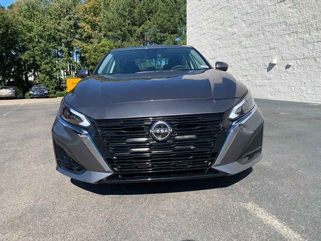 2023 Nissan Altima 2.5 SV photo 2