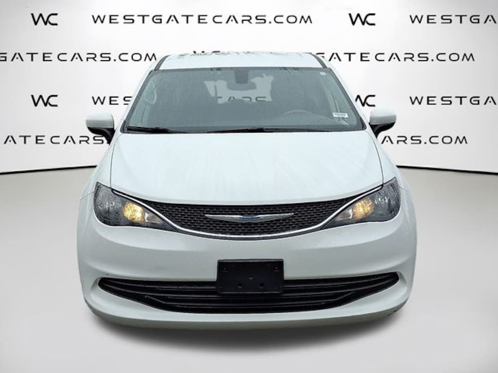 Used 2017 Chrysler Pacifica Touring Van