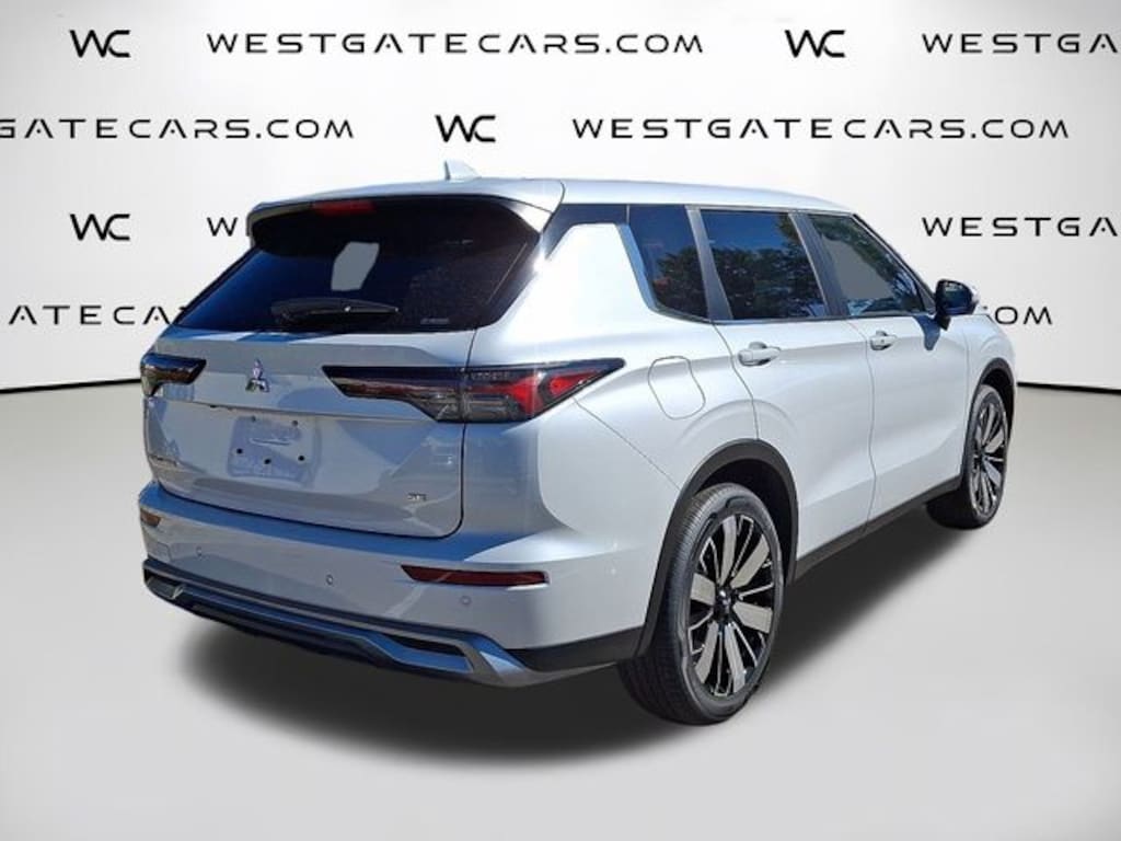 New 2025 Mitsubishi Outlander SE SUV