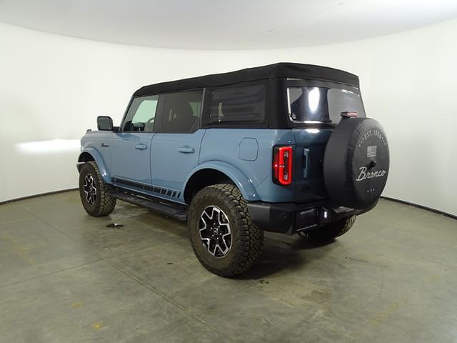 2022 Ford Bronco Outer Banks photo 3