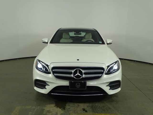 2018 Mercedes Benz E 300 4MATIC photo 2