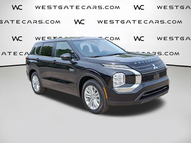 2025 Mitsubishi Outlander Plug-in Hybrid ES's photo